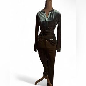 Elegant Emerald Green Women's Velvet Set